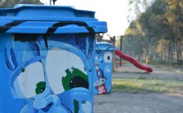İzmir’de parklara renk geldi