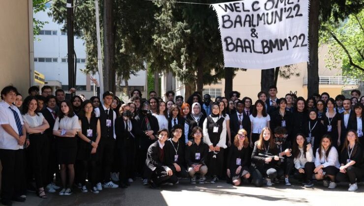 Bursa’da liseli gençlerden Birleşmiş Milletler simülasyonu