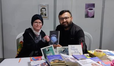 Büşra Özay: “Hayatımı kitaba döktüm”