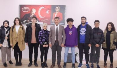 Afetzede öğrencilere sınava hazırlık kitabı İzmit’ten