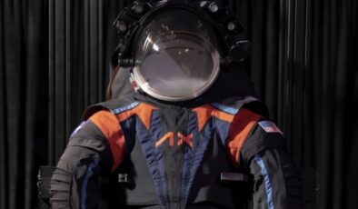 NASA yeni ‘Uzay kıyafeti’ni tanıttı