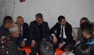 MHP’li Özdemir Kahramanmaraş’ta depremzede vatandaşlarla iftar yaptı