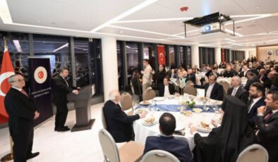 New York Türkevi’nde ortak sofra
