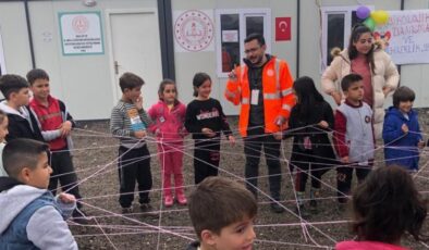 Afet bölgesinde psikososyal destek sürüyor