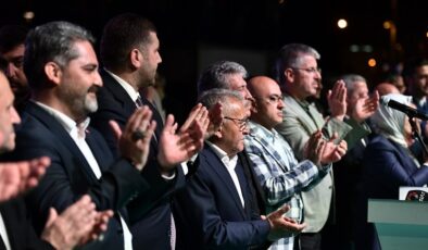AK Parti Kayseri zaferi coşkuyla kutladı