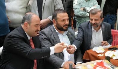 Bakan Varank’a Gürsu armudu sürprizi