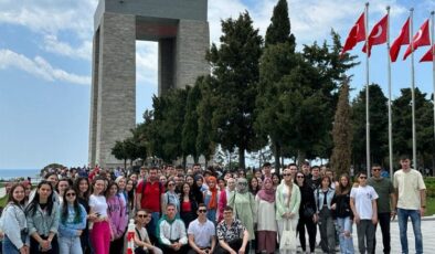 Batı Trakyalı gençler Çanakkale’yi gezdi