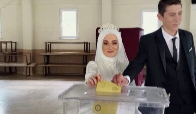 Bursa Yenişehir’de gelinliğiyle sandığa geldi