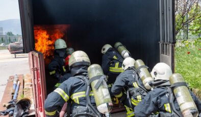 Bursa’nın yeni itfaiyecileri tatbikatlarla her koşula hazır