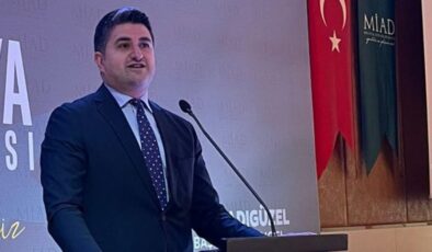 CHP’li Onursal Adıgüzel istifa etti!