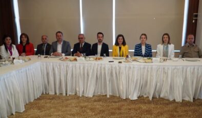 Edirne’de AK Parti Milletvekili adayları muhtarlarla buluştu