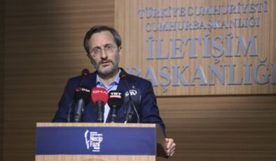 Fahrettin Altun, ‘Necip Fazıl Paneli’nde konuştu