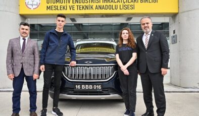 Geleceğin otomotivcileri Togg’u inceledi