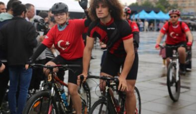Kocaeli’de yağışa rağmen pedal çevirdiler