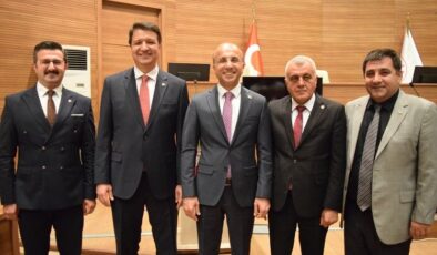 Mahmut Arıkan mazbatasını aldı