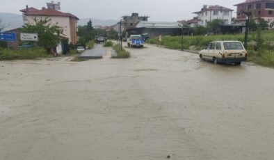 Manisa Selendi’de sağanak yağışa yoğun mesai