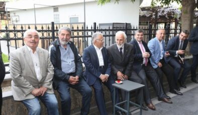 Memduh Büyükkılıç esnafla buluştu