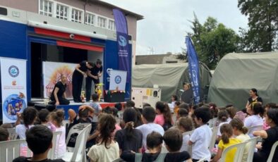 Şehir tiyatroları Hatay’da çocuklarla buluştu