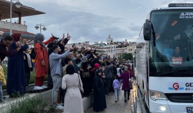 Türkiye’nin ilk Hac kafilesine Konya uğurlaması