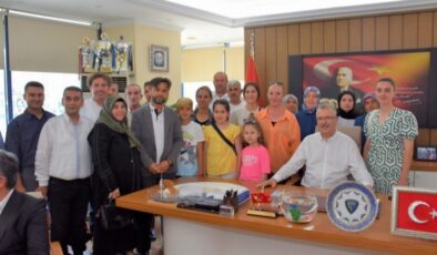 Bursa Karacabey’de bayramlaşma halk buluşmasına dönüyor