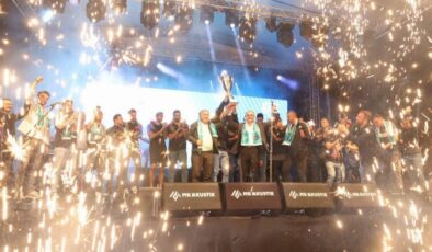Çayırova’da şampiyonluk coşkusu