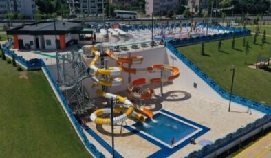 Kocaeli’nde çift kaydıraklı Aquapark hizmete girdi