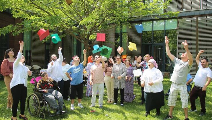 Sakarya sevgi dolu bir dönemi daha bitirdi