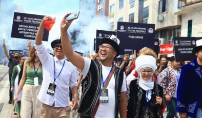 Tiyatro coşkusu başladı