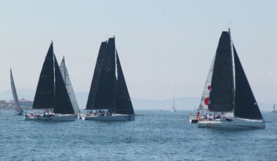 Yelkenler 51. Marmara Adası Kupası için şişti