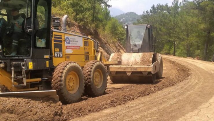Alanya Beldibi yolunda asfalt hazırlığı sürüyor