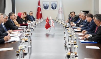 Bakan Tekin KKTC’li mevkidaşını ağırladı