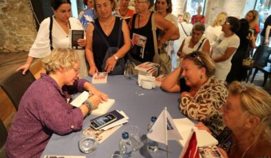 Bodrum’da ‘Askıda Hayatlar’ için imza günü