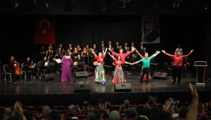 Büyükşehir “Yaza Merhaba” konseri düzenledi