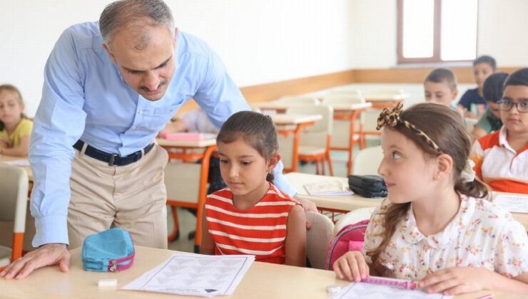 Çayırovalı miniklere Başkan Çiftçi’den ziyaret