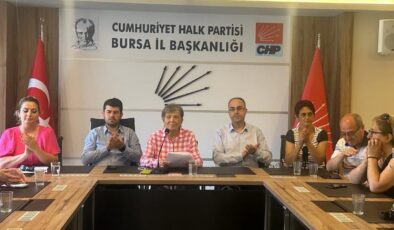 CHP’li kadınlardan Büyükorhan’daki çağdışı karara tepki