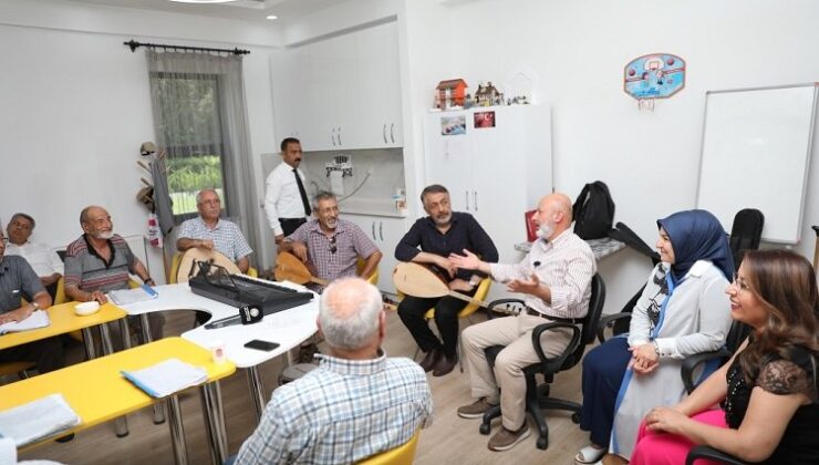 Çolakbayrakdar çifti Uluçınarlarla buluştu