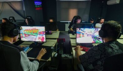 E-spor’da kıyasıya yarıştılar