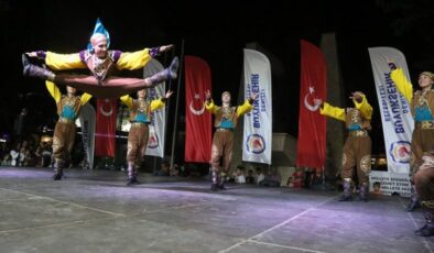 Halk Dansları Festivali coşkulu başladı
