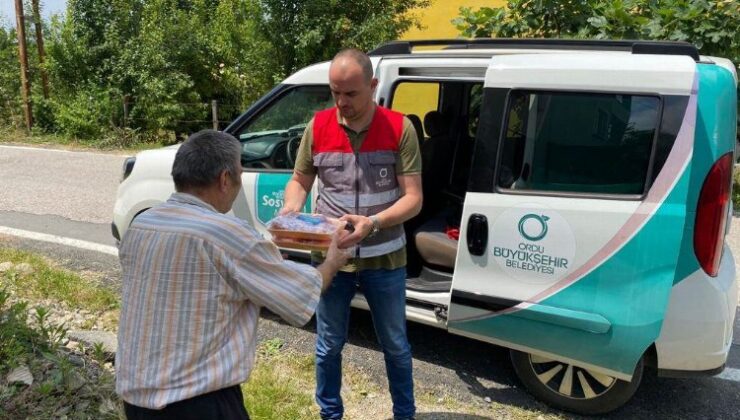 İhtiyaç sahibi vatandaşlara kurban eti