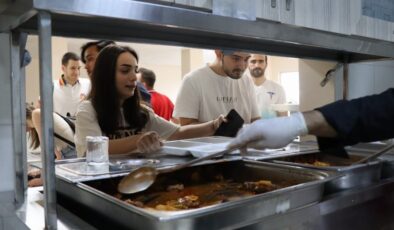 İzmit’te ‘Anne Eli’ bir dönemi daha kapattı