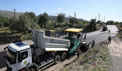 Kayseri Melikgazi’de asfalt çalışmaları hız kesmiyor