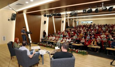 Kayseri Talas’ta ‘Gençliğin Aklına Takılanlar’ cevap buldu