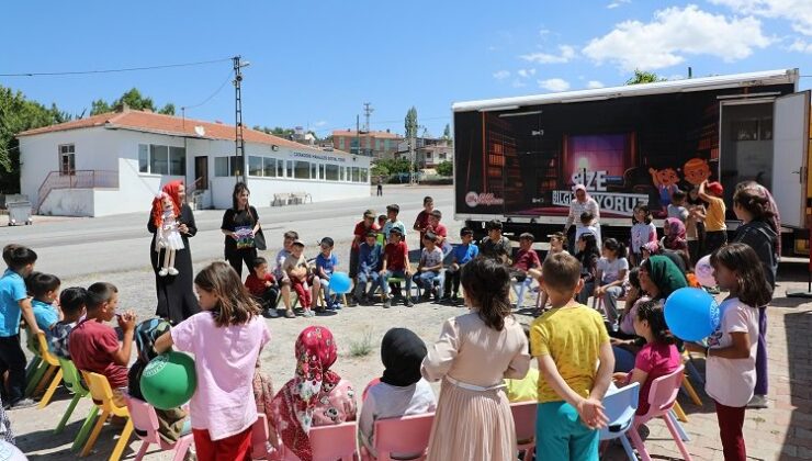 Kayseri Talas’ta Gezici Kütüphane Şenliği