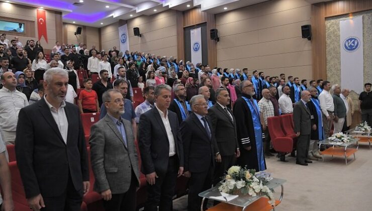 Kayseri Üniversitesi’nde mezuniyet sevinci