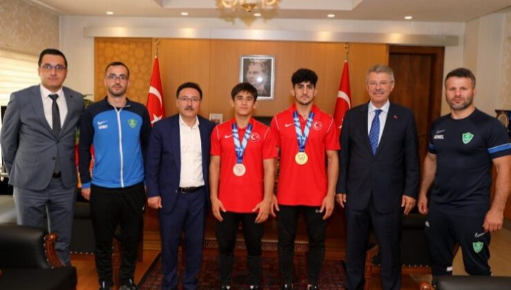 Kayseri Valisi şampiyonları ağırladı