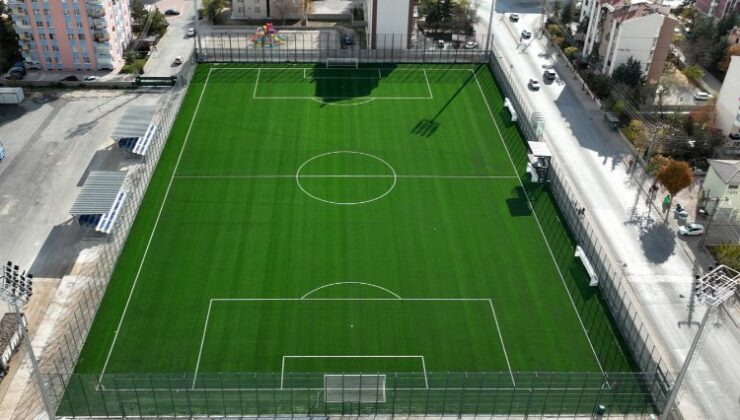 Konya Selçuklu’da sentetik çim saha açılışa hazır