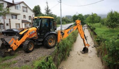 Kuvvetli yağışa Sakarya Büyükşehir’den anında müdahale