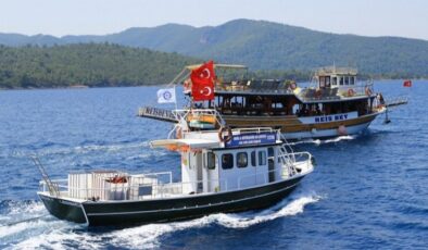 Muğla deniz temizliği için yoğun mesaide