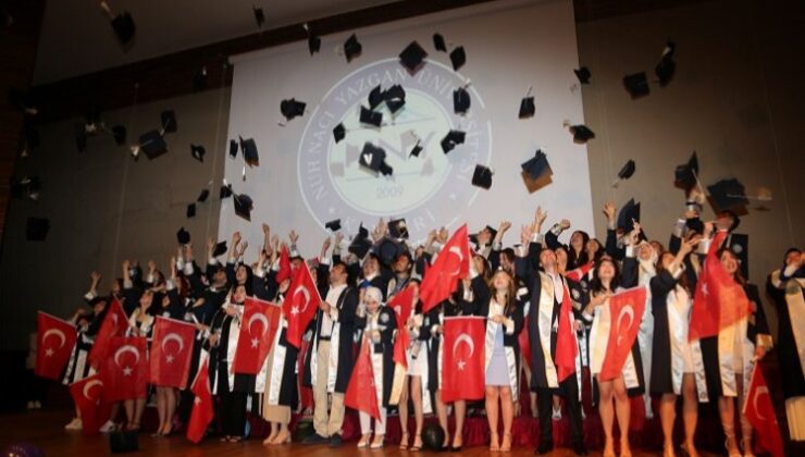 NNYÜ mezunları diplomalarına kavuştu