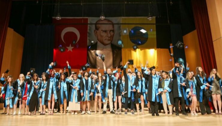 Trakya’nın Güzel Sanatları mezunlarını uğurladı